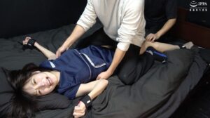 「全身敏感くすぐりエステ嬢 琥珀ややチャンの拘束ハードくすぐりフルコース」エステシャン:琥珀やや