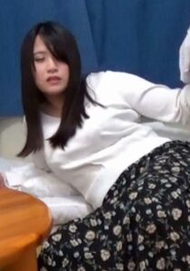 タクシー運転手のツレコミVログ!マシュマロボディに色気の漂う黒髪ロング!